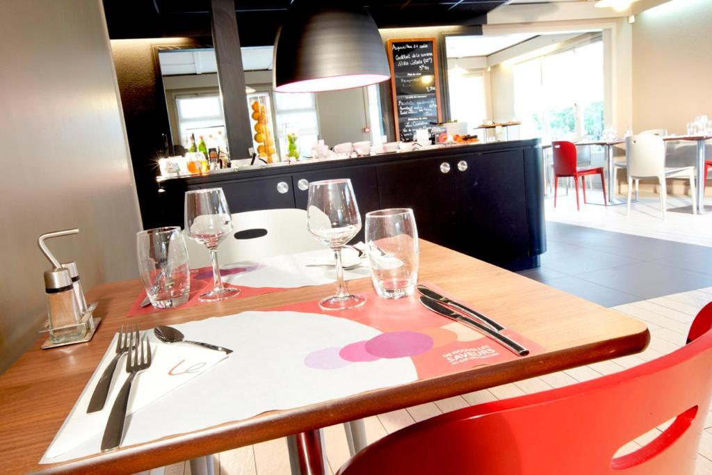 Campanile Manosque Hotel Екстериор снимка
